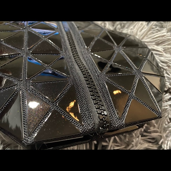 Iridescent Collapsible Cosmetic Bag - Picture 2 of 7